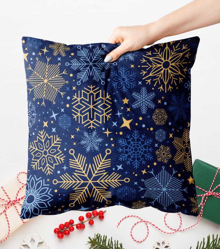 Kissen Velours Winter elegance - blue and gold stars, twigs and flowers 148520 additionalImage 3