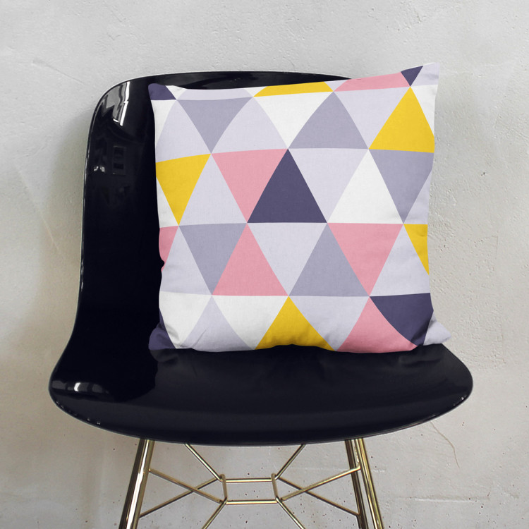 Mikrofaser Kissen Colourful mosaic - a geometric composition of triangles cushions 146840 additionalImage 3