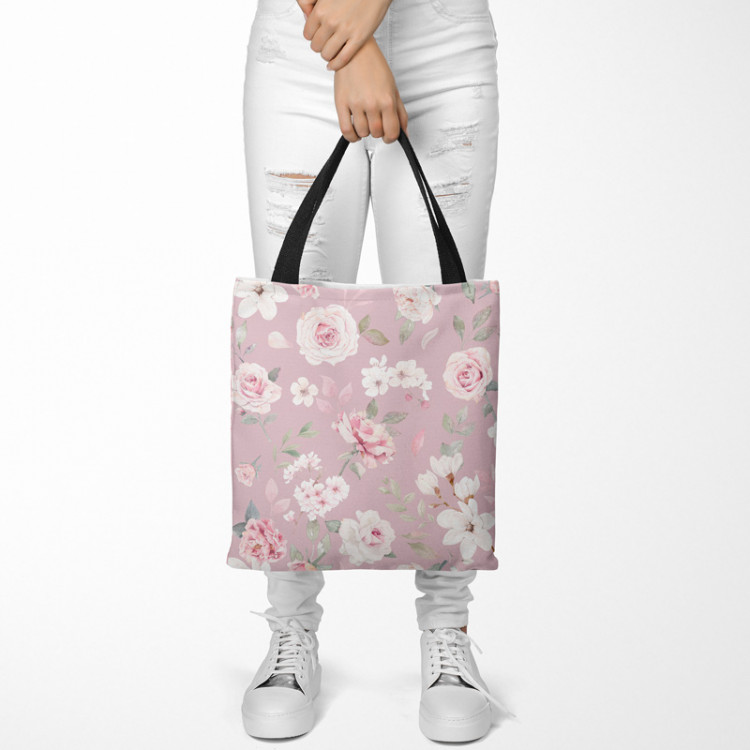 Shoppingväska Spring charm - vintage-style rose and magnolia on dark pink background 147550 additionalImage 2