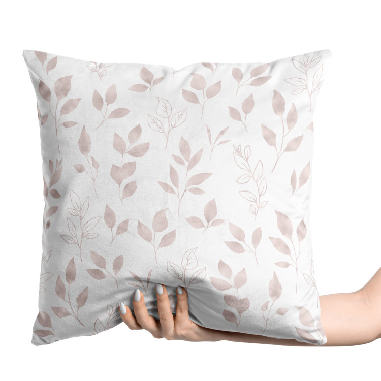 Sammets kudda Subtle foliage - a minimalist floral pattern on white background 147101 additionalImage 4