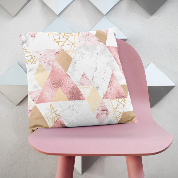 Mikrofaser Kissen Geometric patchwork - design with triangles, marble and gold pattern cushions 146911 additionalImage 2