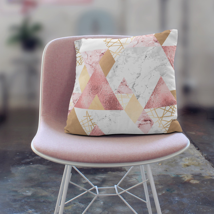 Mikrofaser Kissen Geometric patchwork - design with triangles, marble and gold pattern cushions 146911 additionalImage 4