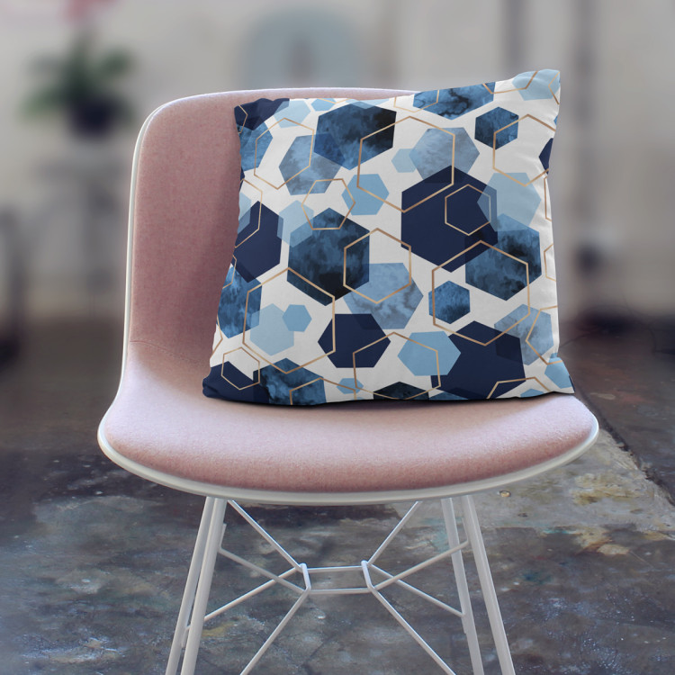 Mikrofaser Kissen Elegant hexagons - geometric motifs shown on a white background cushions 146921 additionalImage 4