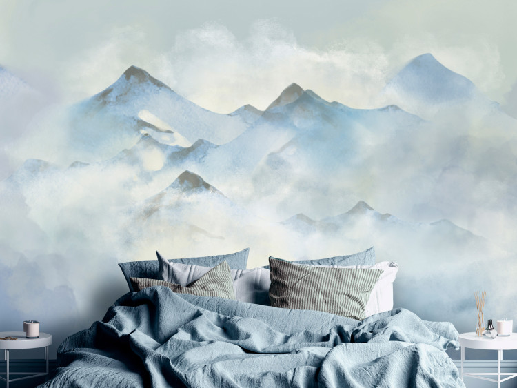 Carta da parati moderna Inverno in montagna - Paesaggio delle cime coperte di neve e nebbia 138831