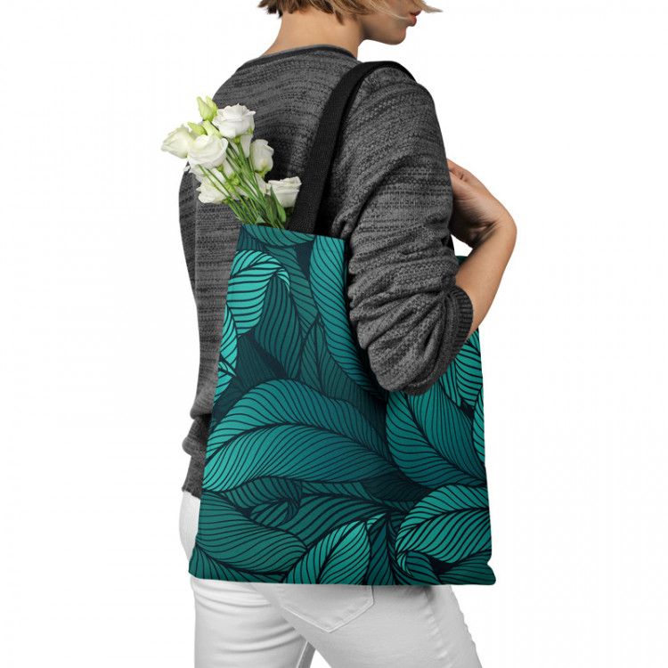 Shoppingväska Leafy thickets - a graphic floral pattern in shades of sea green 147561 additionalImage 3