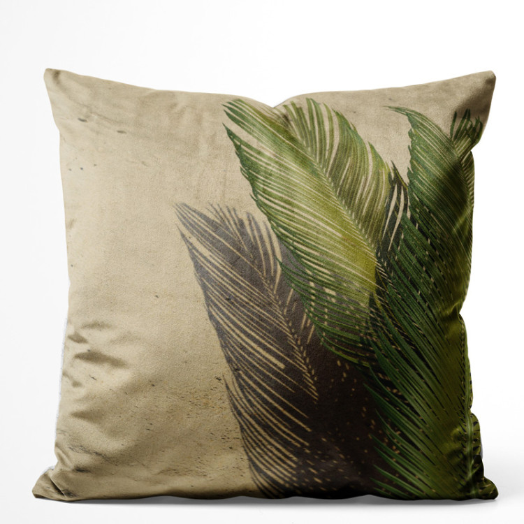 Sammets kudda Palm shade - a minimalist floral composition on a sand background 147071