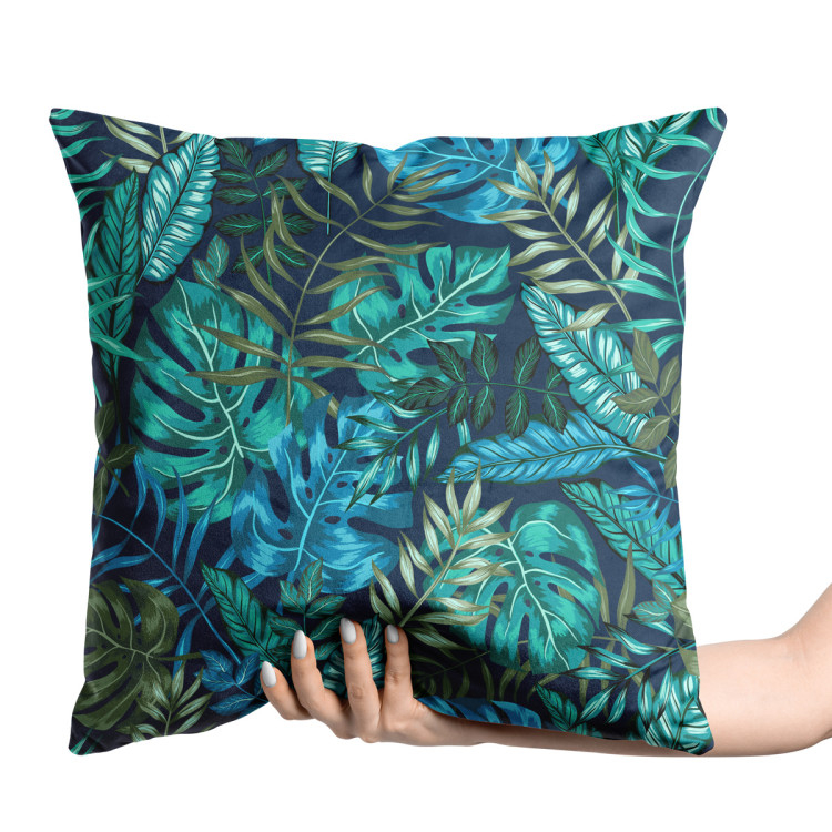 Sammets kudda Monstera in blue glow - plant motif with exotic leaves 147122 additionalImage 2