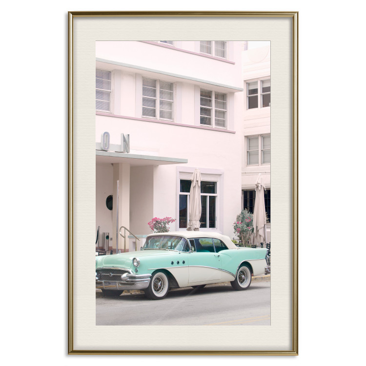 Plakat Styl retro - słoneczna ulica w różowym blasku i samochód 144343 additionalImage 39