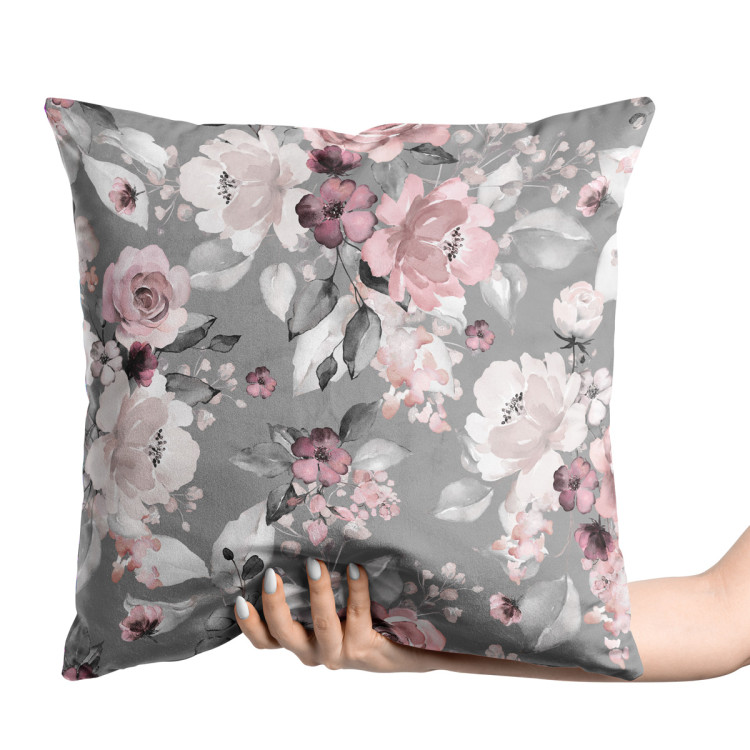 Sammets kudda Pastel bouquet - subtle flowers in shades of grey and pink 147124 additionalImage 2