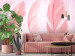 Fotomural decorativo Boho al viento - plumas en tonos rosados y estilo vintage 143944