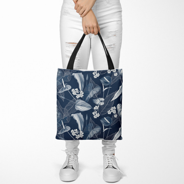 Bolsa de mujer Blue and white floral arrangement - nature-inspired motif 147454 additionalImage 2