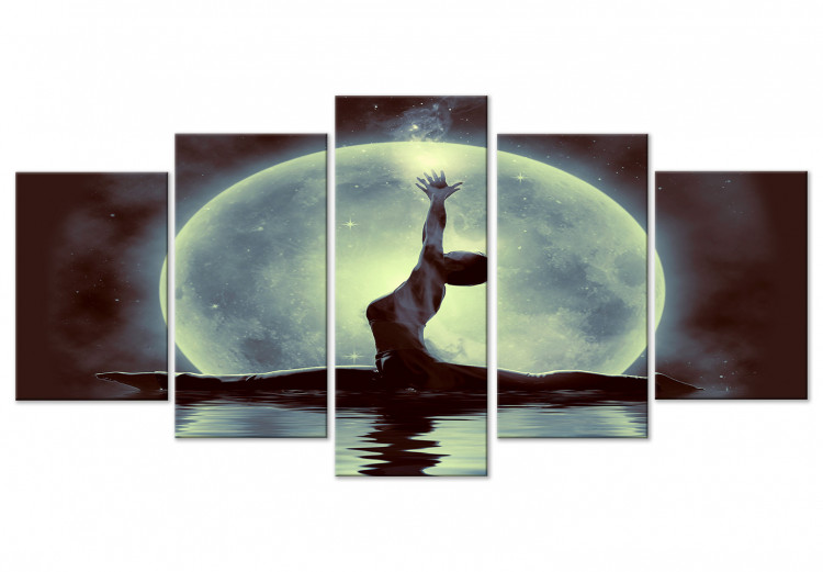 Lunarny taniec - mistyczny motyw z baletnicą na tle wody i księżyca