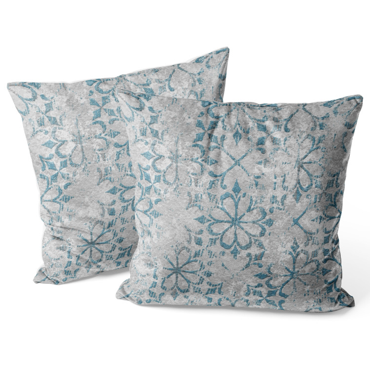 Kissen Velours Blue Ornament - Floral Pattern on Textural Gray Background 151374 additionalImage 2