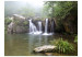 Fototapeta Spływające wodospady - pejzaż jeziora w lesie ze skalistym spadem 60015 additionalThumb 1