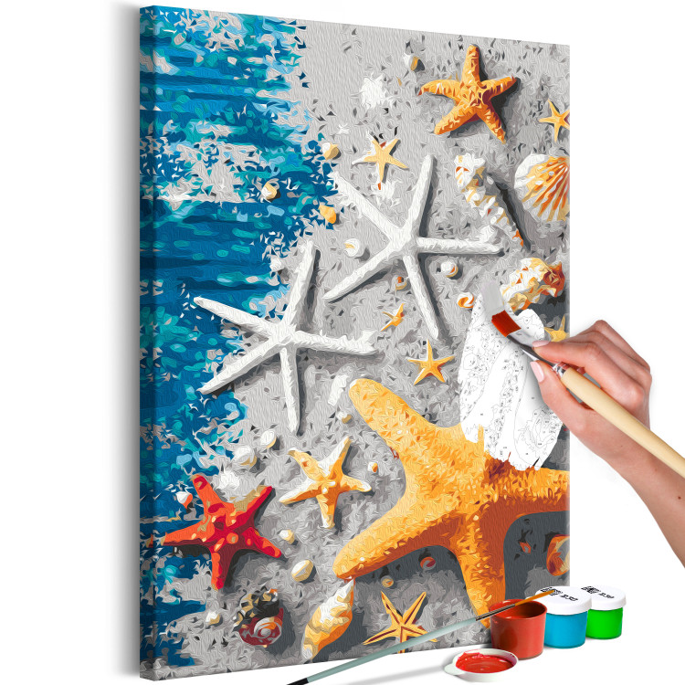 Obraz do malowania po numerach Piasek i muszelki - rozgwiazdy i morskie elementy na niebieskich deskach 144525 additionalImage 7