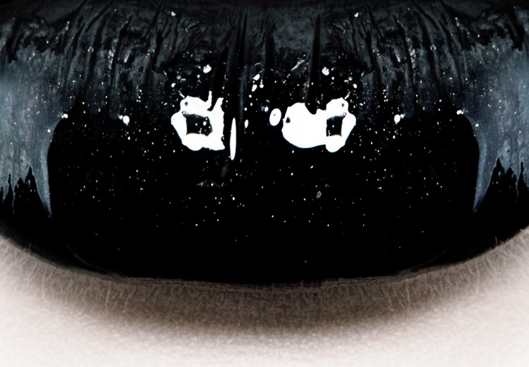 Cadre déco Or noir - une photo d'un visage avec des lèvres extravagantes 120435 additionalImage 5