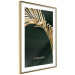 Plakat Egzotyczna roślina - złoty liśc palmy na ciemnozielonym tle 145485 additionalThumb 5