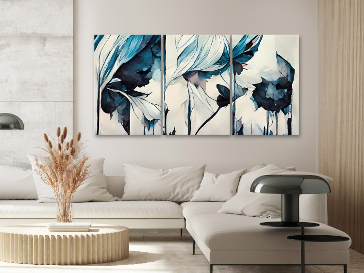 Obraz Abstrakcyjne kwiaty - kompozycja w tonacjach błękitnych na jasnym tle 149856 additionalImage 3
