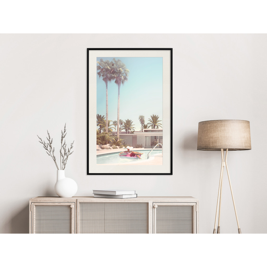 Poster Decorativo Palm Trees - Holiday Relaxation At The Swimming Pool Amid A Sunny Breeze
