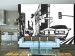 Fotomural Arte de Rua - Visão Preto e Branco da Arquitetura com Táxi e Personagem 61477