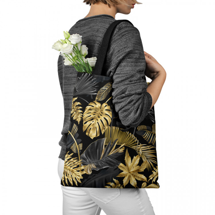 Shoppingväska Gold and black monstera - tropical leaves in glamour style 147597 additionalImage 3