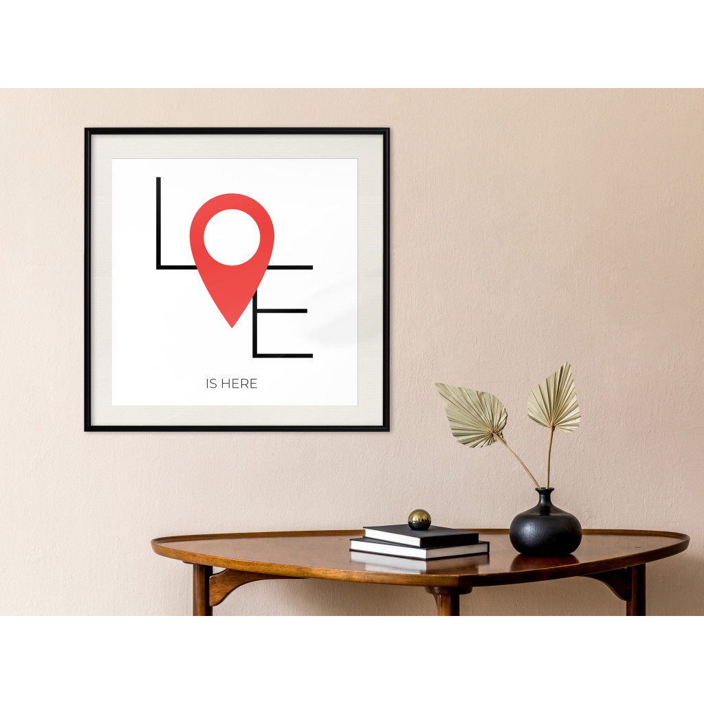 Plakat: LOVE IS HERE [Poster] Kwadrat