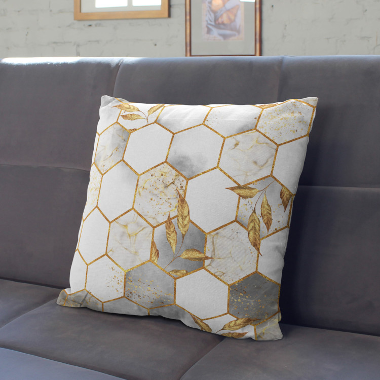 Mikrofaser Kissen Hexagons and leaves - elegant composition with geometric figures cushions 146929 additionalImage 3