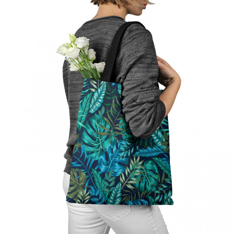 Shoppingväska Monstera in blue glow - plant motif with exotic leaves 147559 additionalImage 3