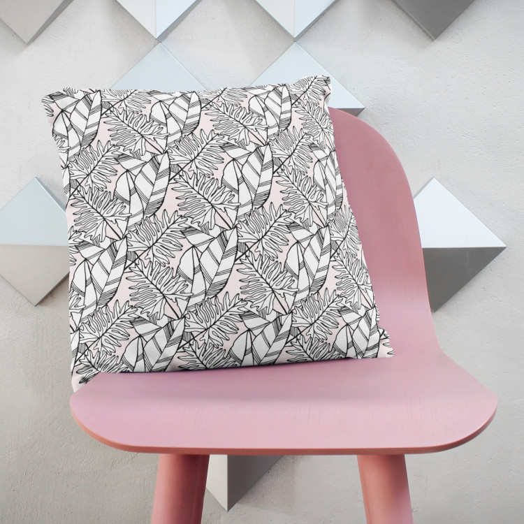 Mikrofiberkudda Leafy mauresque - black and white floral pattern in linear style cushions 146869 additionalImage 2