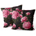 Sammets kudda Chinese peonies - floral motif in shades of pink on a dark background 146779 additionalThumb 3