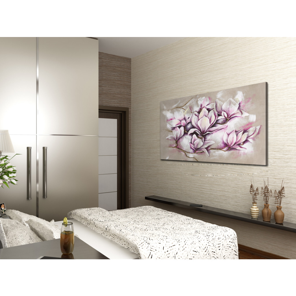 Schilderij  Magnolias: Pastelachtige Magnolia (1-delig) - Artistieke Bloemen Op Een Beige Achtergrond