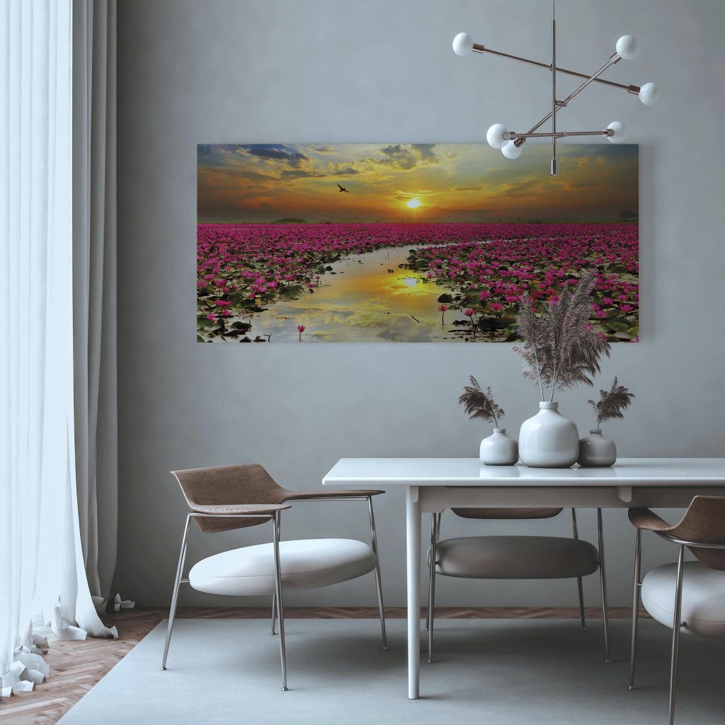 Pintura Lily Field (1 Part) Wide